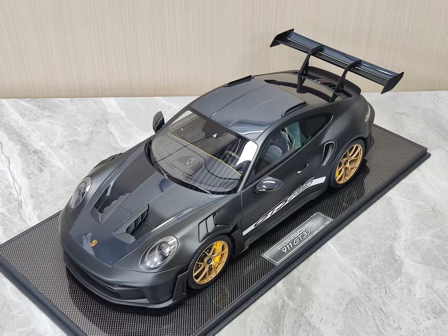 DINOMODEL 1/8 Porsche 992 GT3 RS – Matte Black (PR028P)