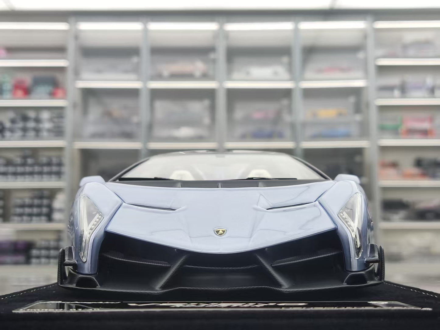 HH Model 1/18 Lamborghini Veneno Roadster, Silver Blue, HH561