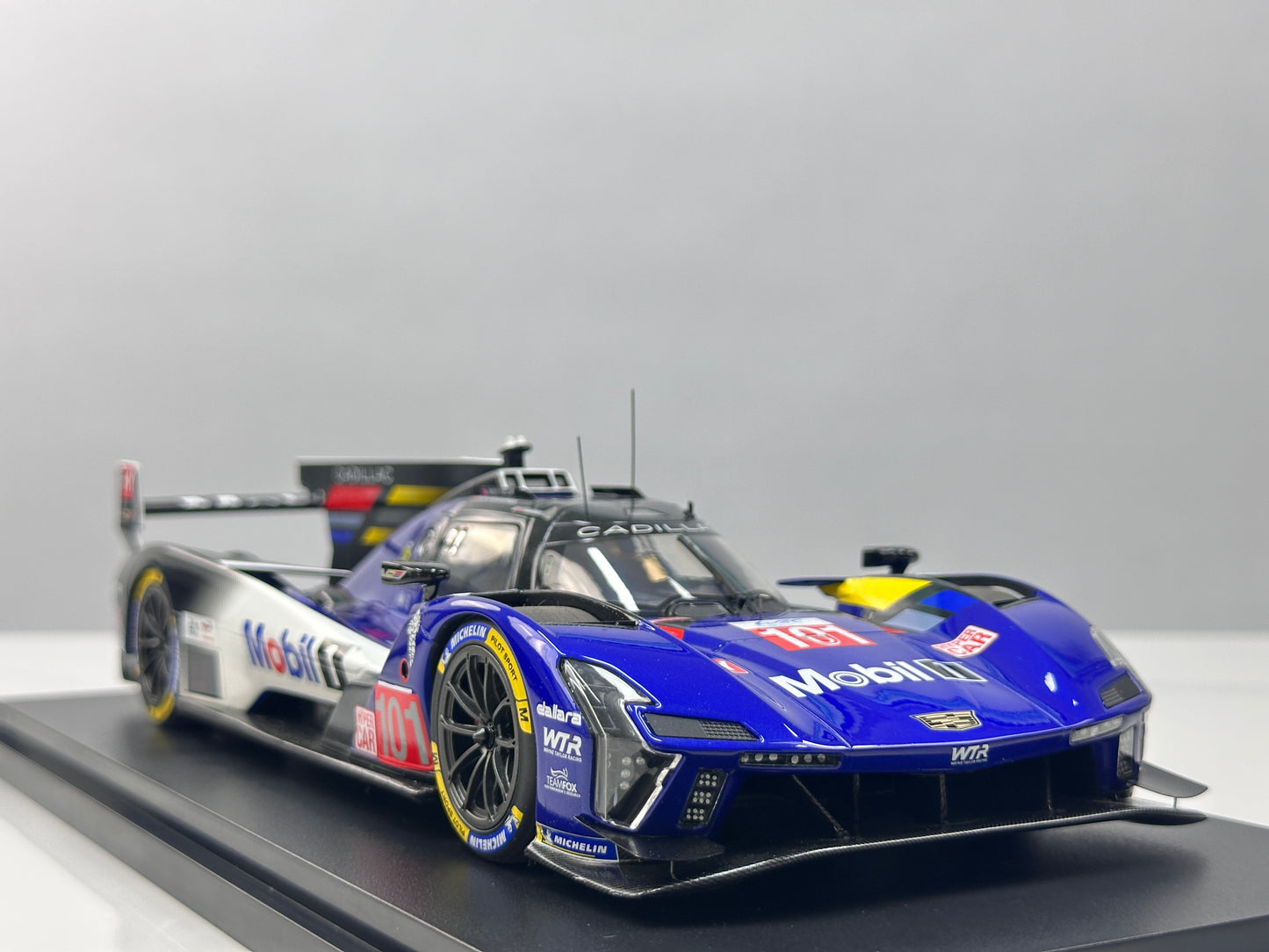 Topspeed 1/18 Cadillac V-Series.R #101 Cadillac Wayne Taylor Racing – Blue Livery (TS0643)