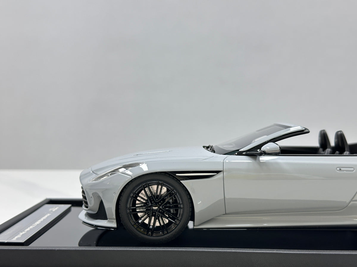 MOTORHELIX 1/18 Aston Martin DB12 Volante (Convertible) - Porcelain Grey - MH396