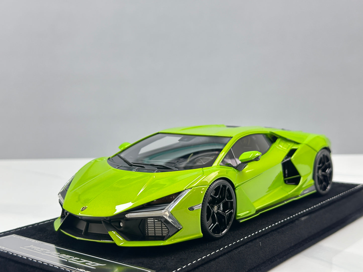 HH Model 1/18 Lamborghini Revuelto Ithaca Green HH615