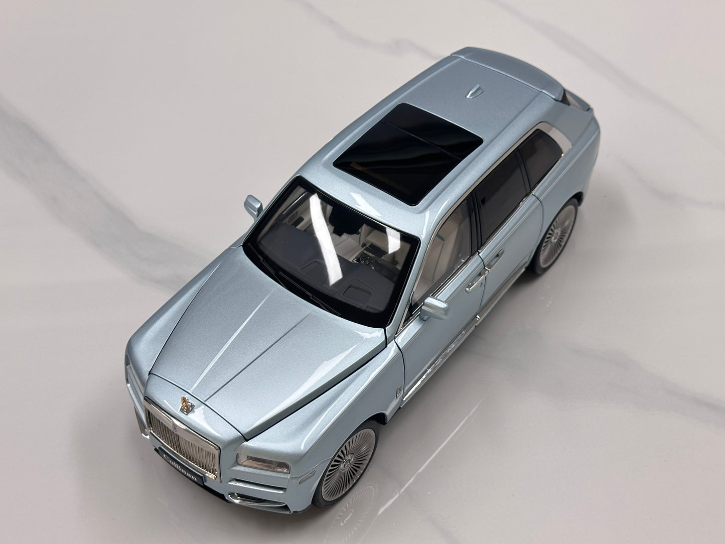 ZP 1/18 Rolls-Royce Cullinan BB Fishing Edition Metallic Blue ZP113
