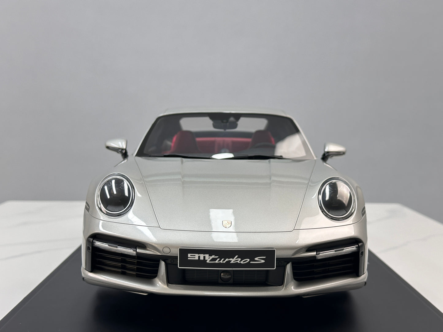 GT Spirit 1/8 Porsche 911 [992.1] TURBO S Silver GTS801801