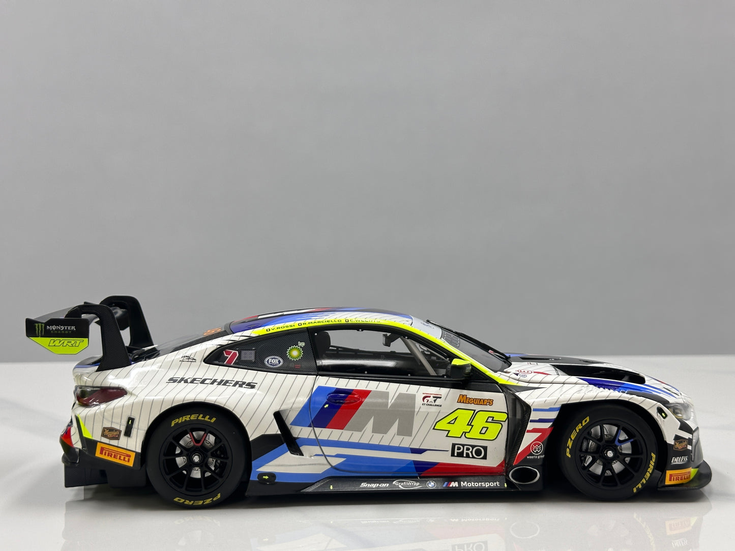 MINICHAMPS 1/18 BMW M4 GT3 TEAM WRT 12H BATHURST 2025 White Livery 110252046