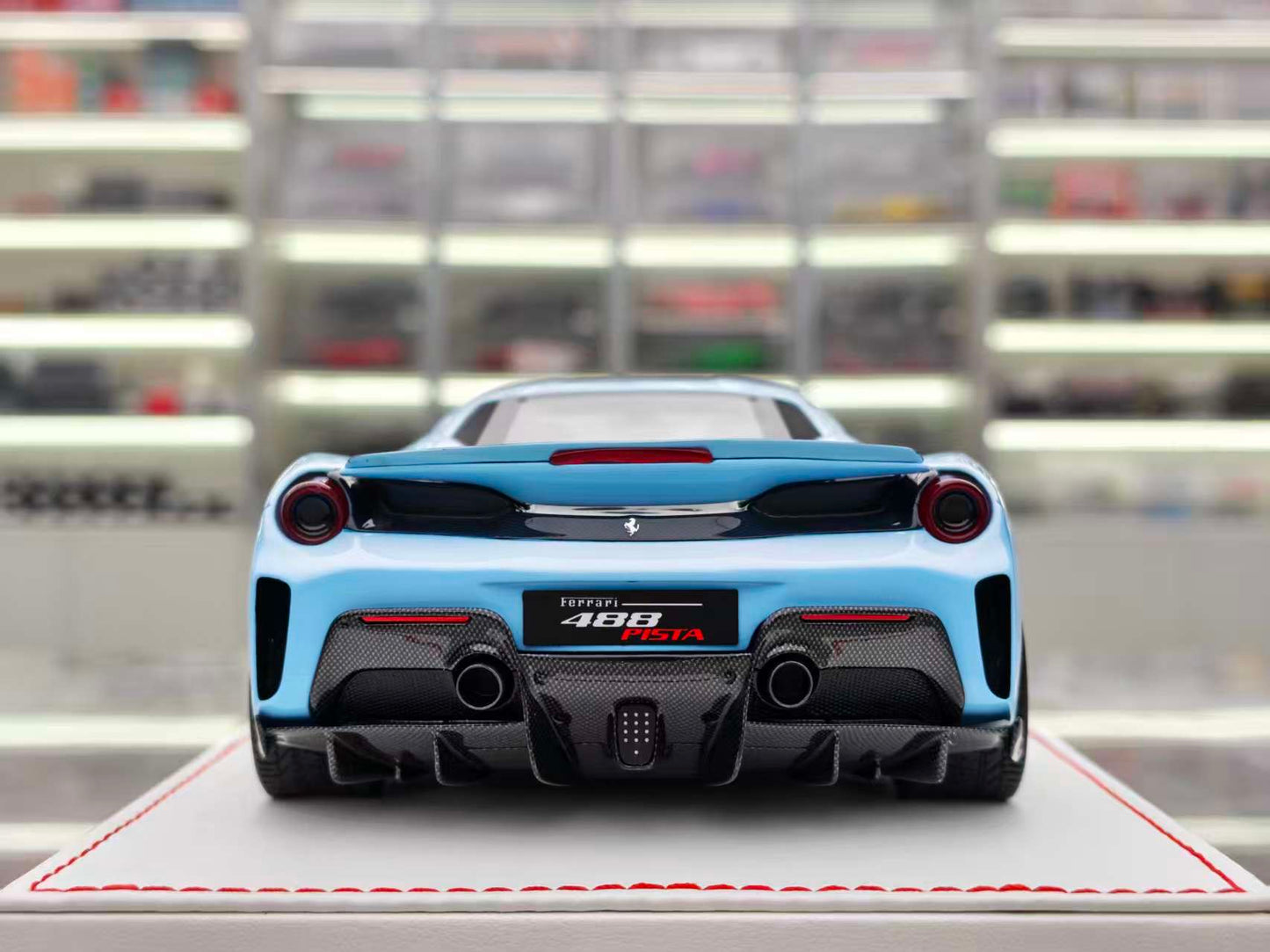 GH Model 1/18 Ferrari Novitec 488pista, Prata Blue GH007