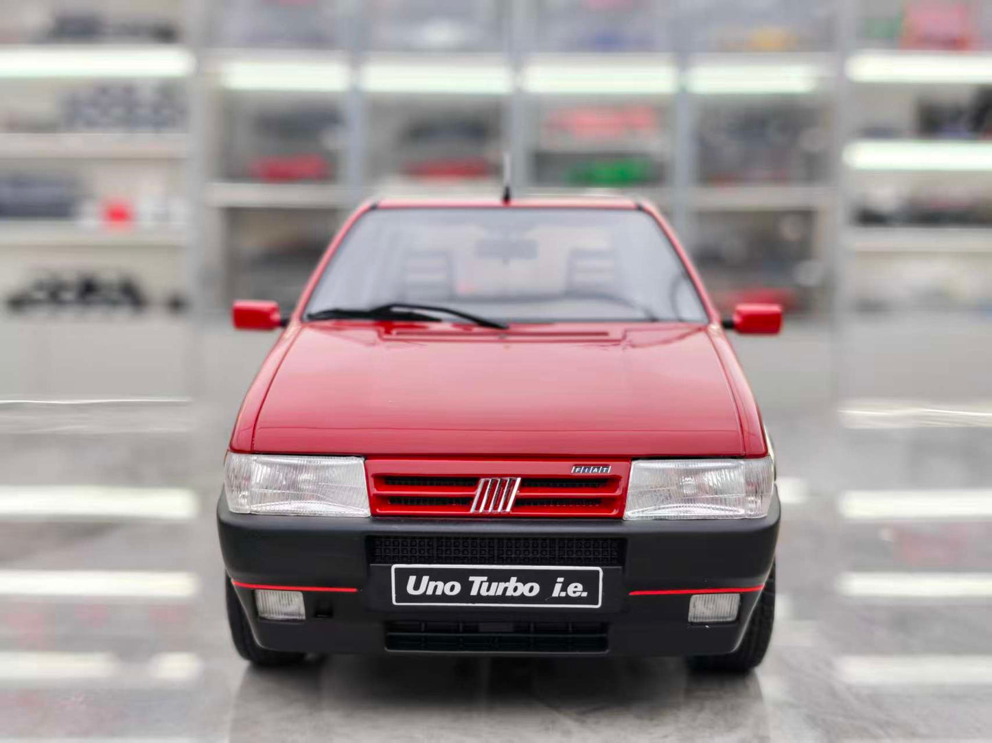 OttO 1/18 FIAT UNO TURBO i.e OT487
