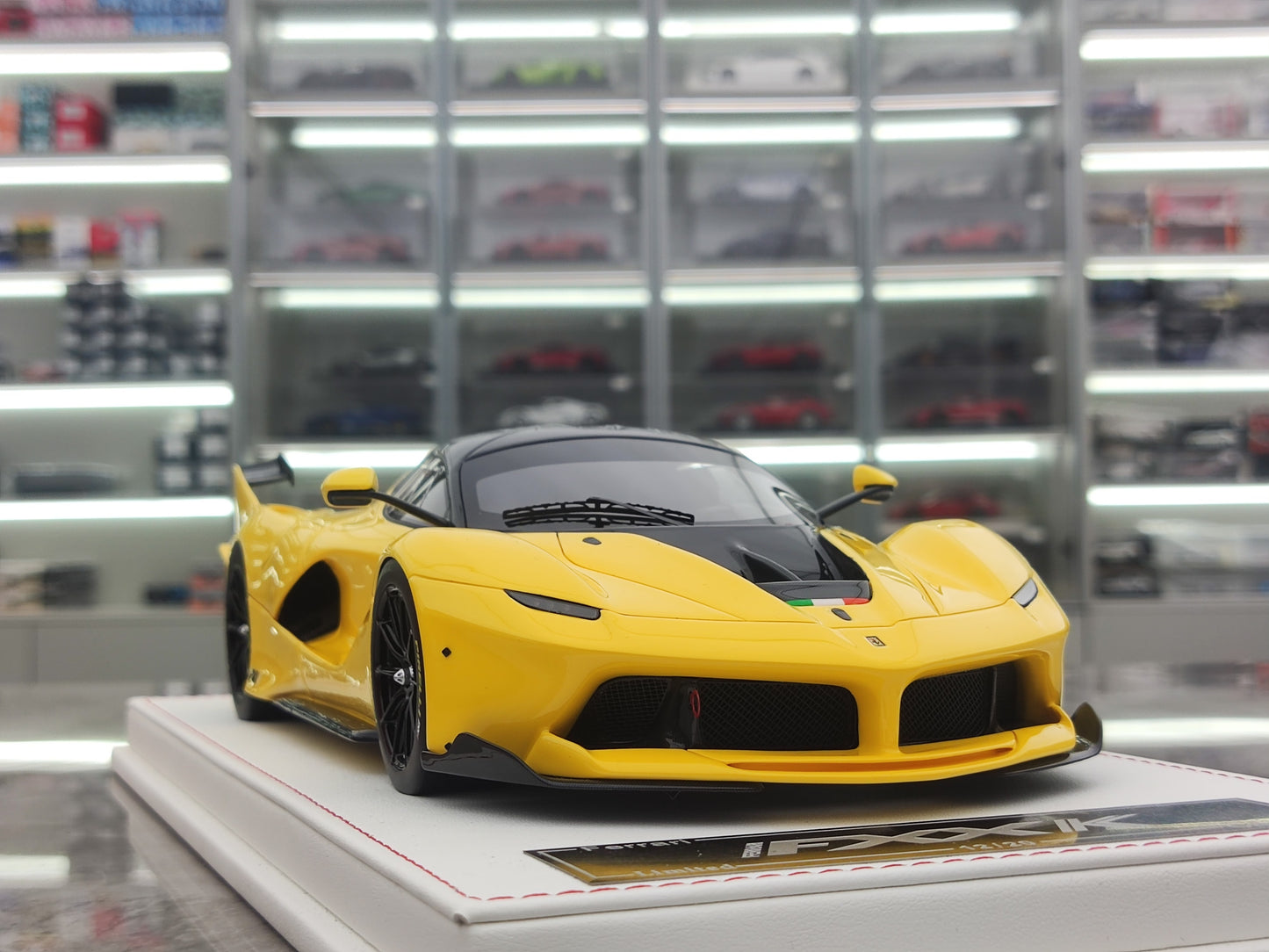 CE 1/18 Ferrari FXXK Yellow Resin Car Model JS-CE009