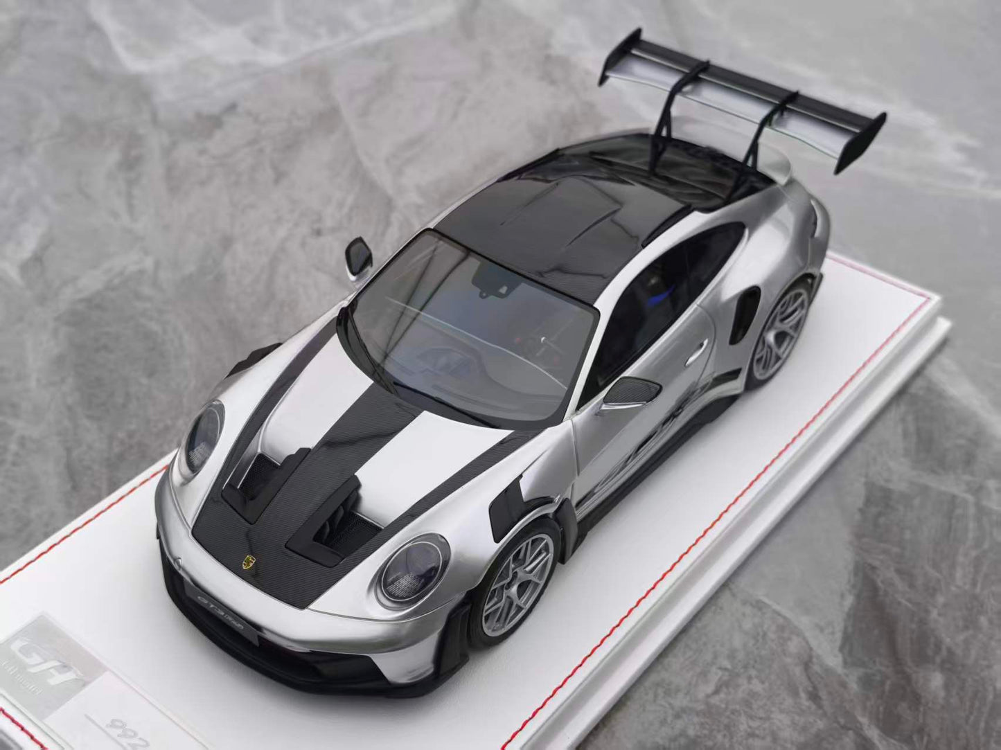 GH MODEL 1/18 Porsche 992 GT3RS GT Silver GH009
