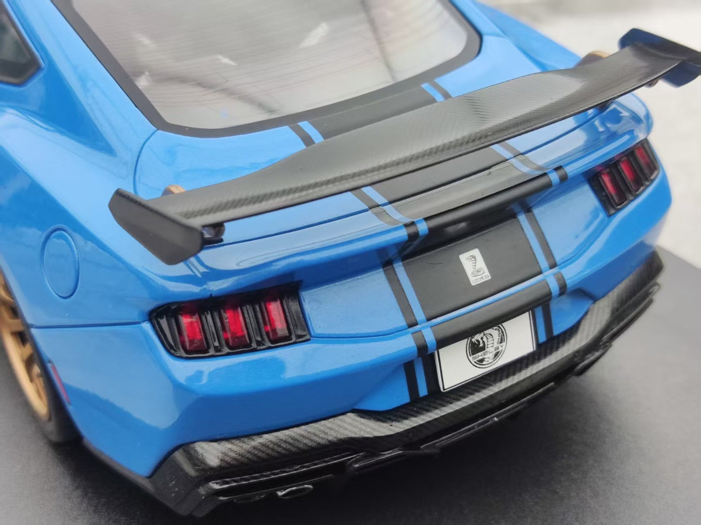 Solido 1/18 Ford Shelby Mustang Super Snake Grabber Metallic Blue S1813802