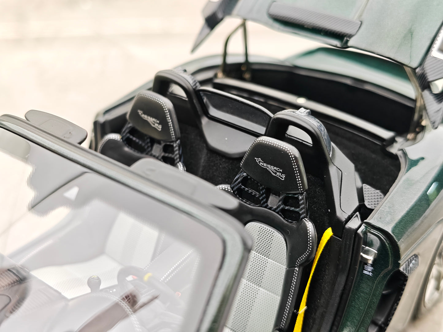 NOREV 1/18 Porsche 718 Spyder RS Forest Green (187272)