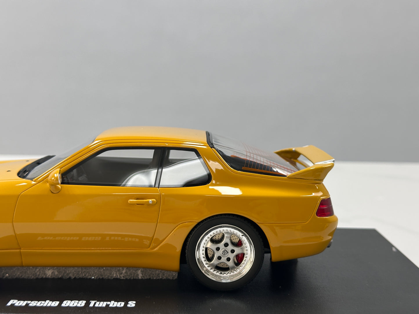 GT Spirit 1/18 Porsche 968 TURBOS Yellow GT947