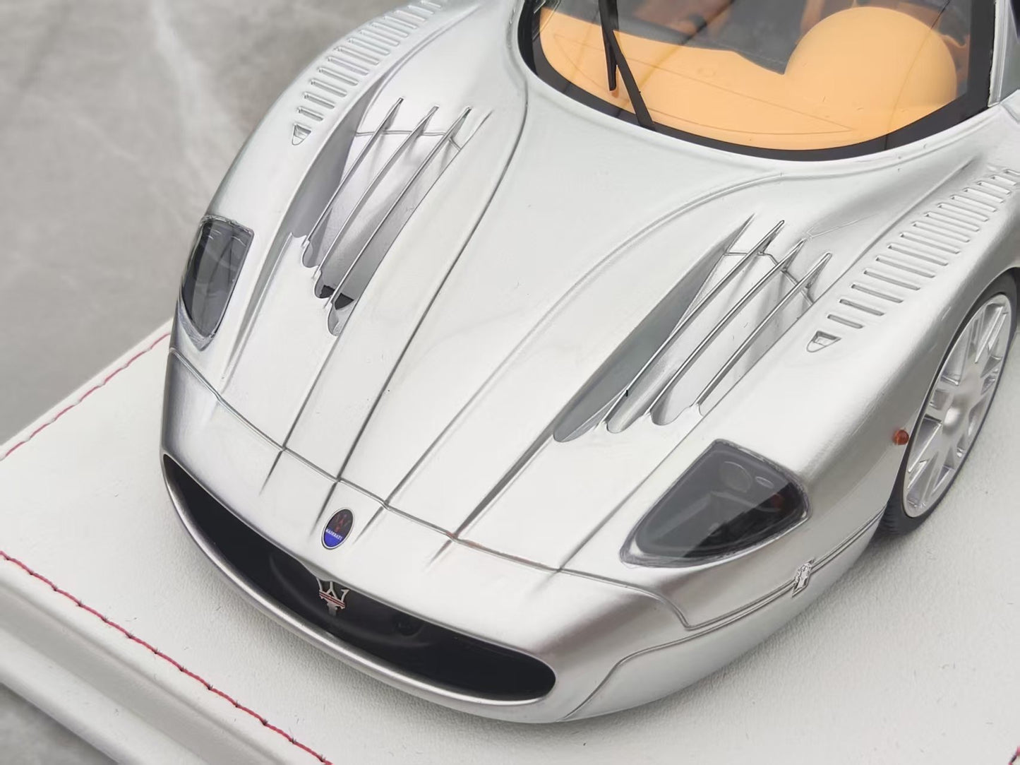 GL 1/18 Maserati MC12 Silver Car Model JS-GL021