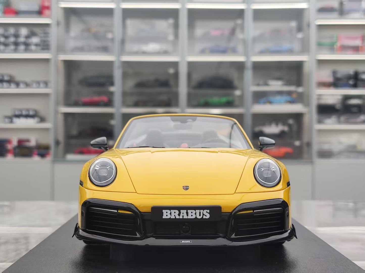 GT Spirit 1/18 Porsche Brabus 911 Turbo S Cabriolet Yellow CLDC047