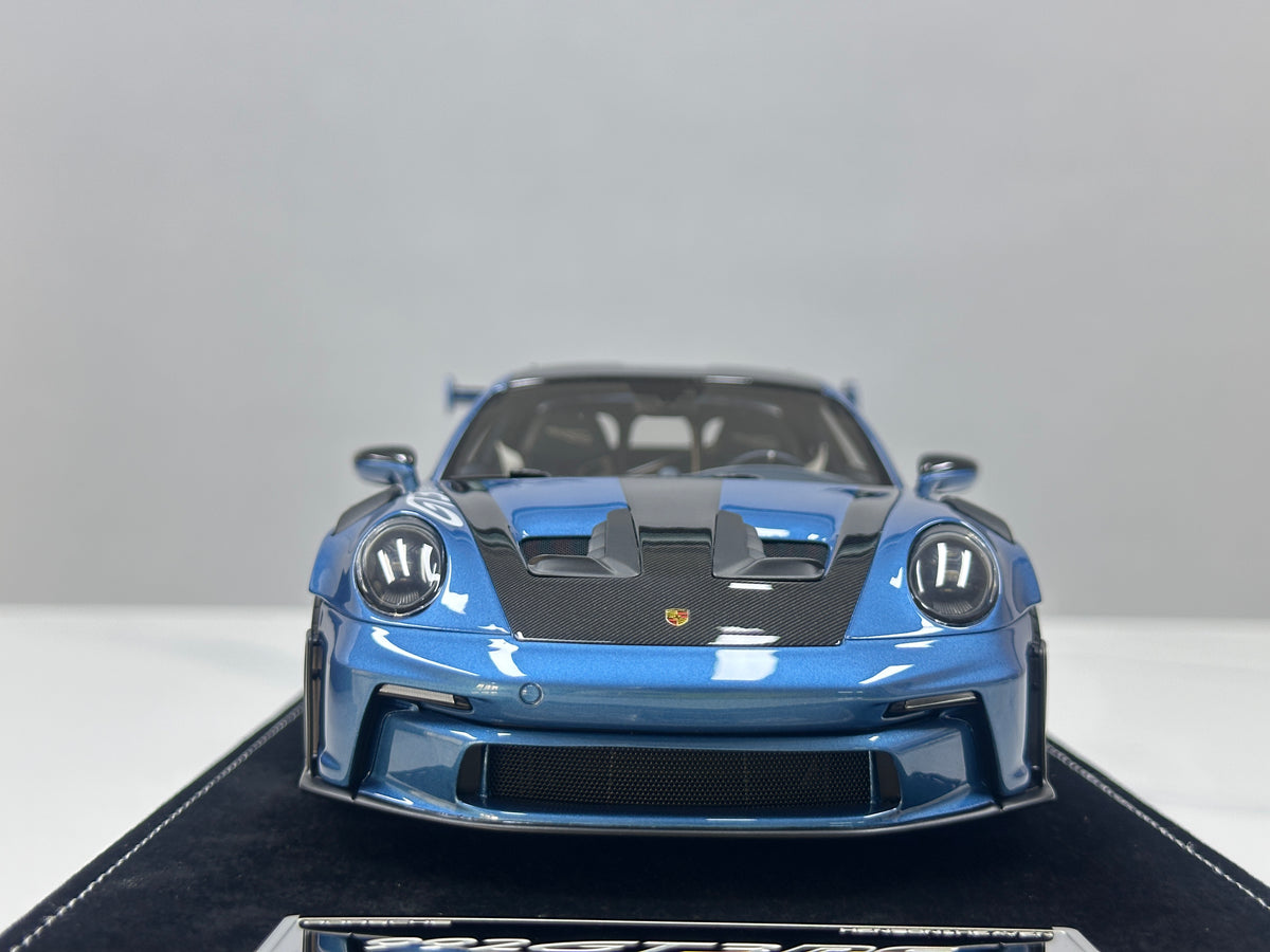 HH Model 1/18 Porsche 992 GT3 RS Gentian Blue (HH733)
