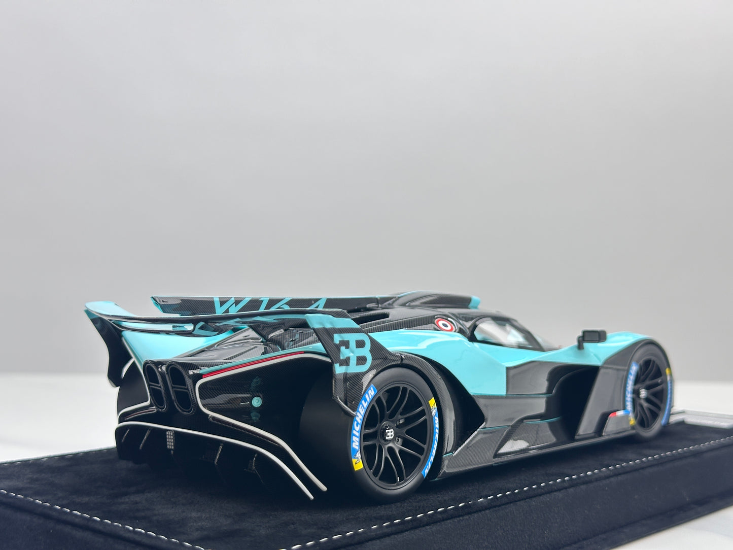 HH Model 1/18 Bugatti Bolide Tiffany Ultimate HH601