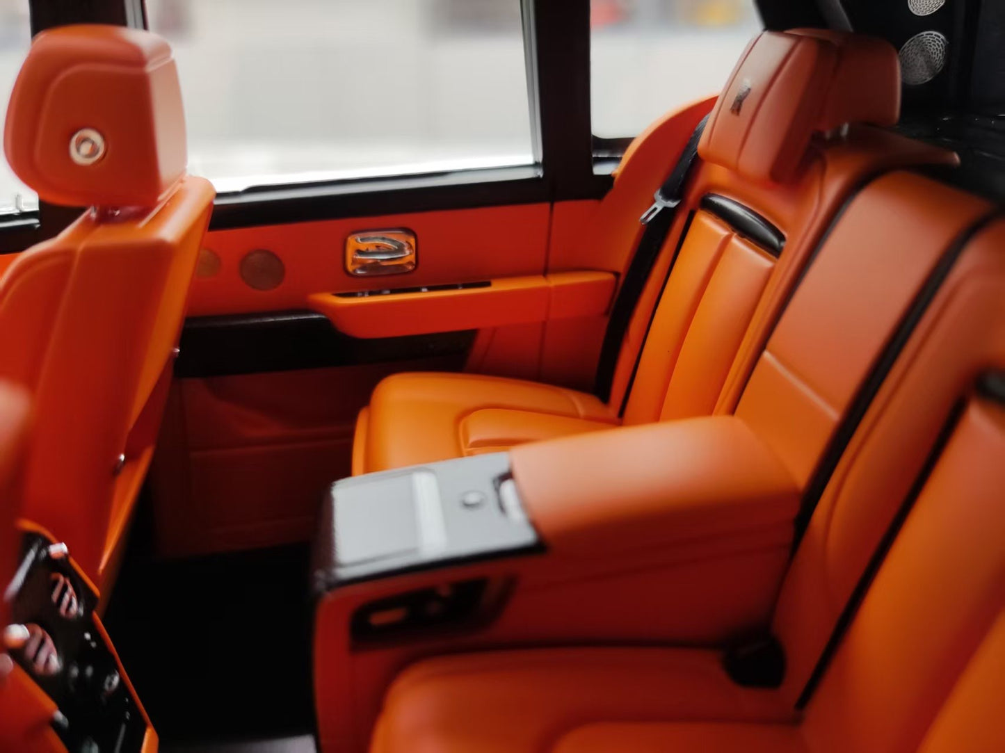 HH Model 1/18 Rolls-Royce Cullinan Series II Pearl White HH540