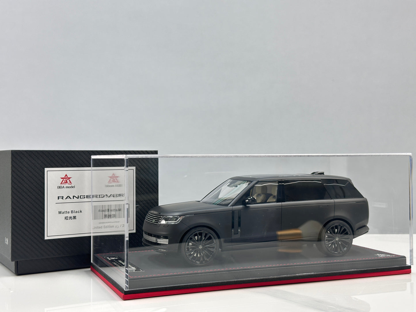 BBA Model 1:18 Land Rover Range Rover Autobiography — Matte Black (BBA068)