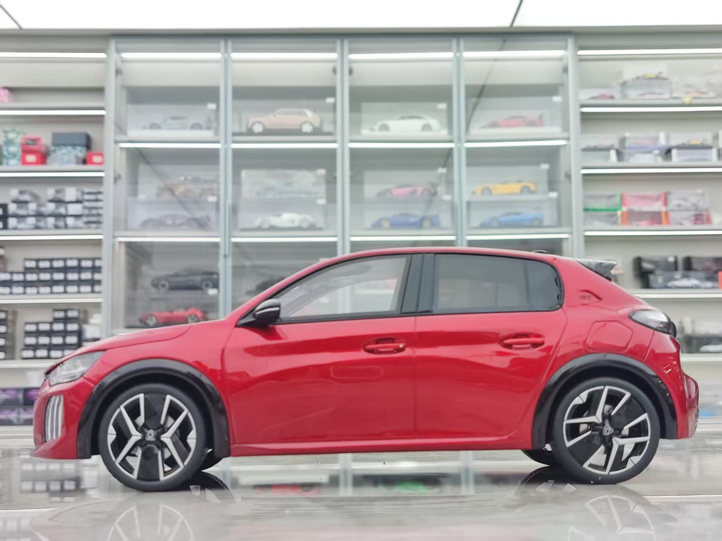 OTTO 1/18 Peugeot 208 GT HYBRID Red OT1163