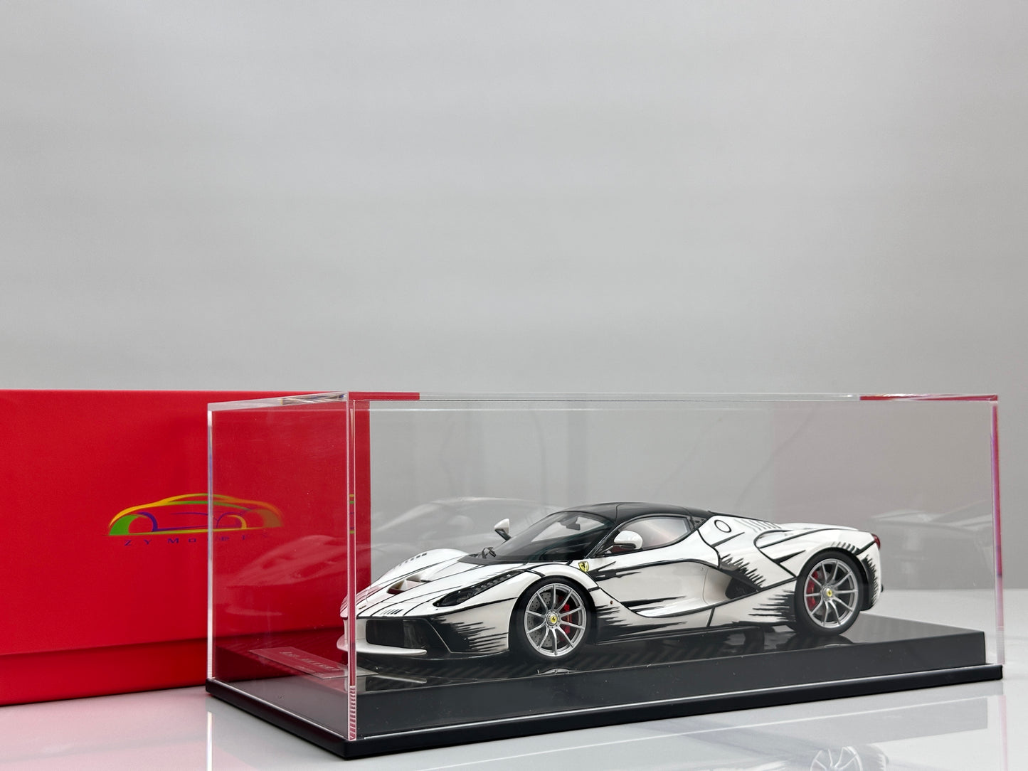 GAVIN + ZigzagYoungste 1:18 Ferrari LaFerrari — Anime-Themed Livery (GA005)