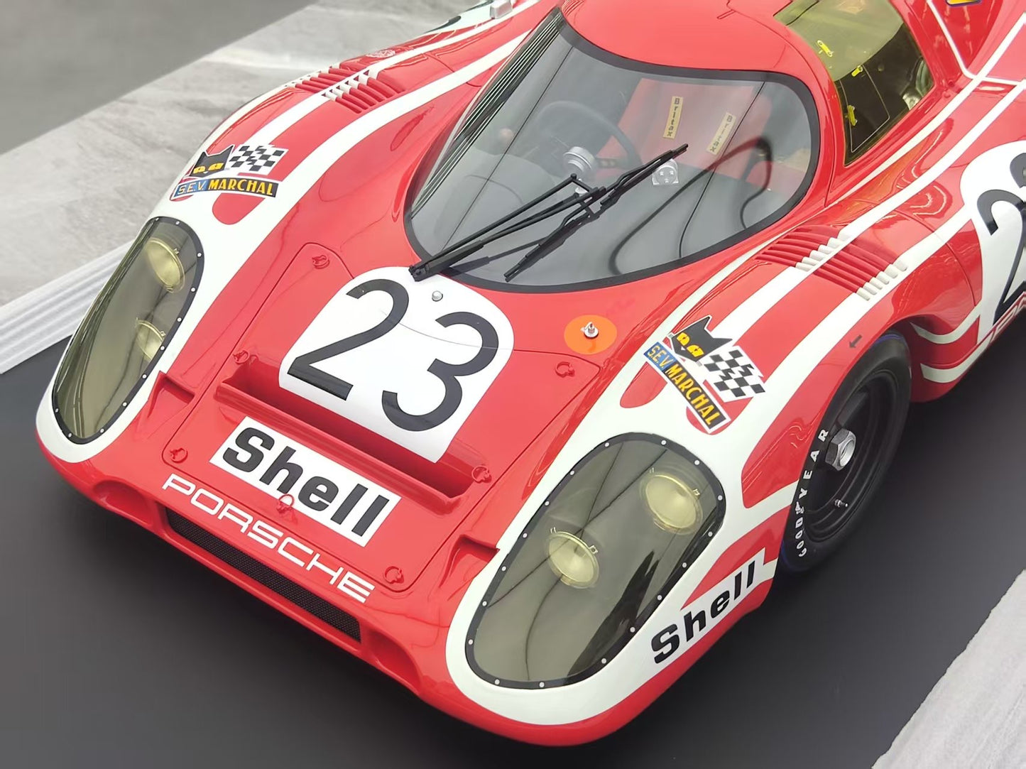 SPARK 1/8 Porsche 917 #23 winner Le Mans 1970 red 08LM70