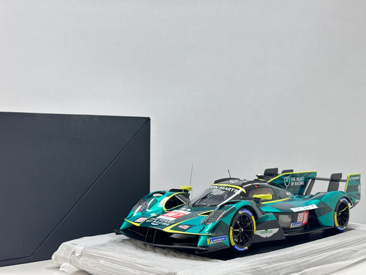 Spark 1/8 Aston Martin VALKYRIE NO.007 Black and Green Livery 08S003