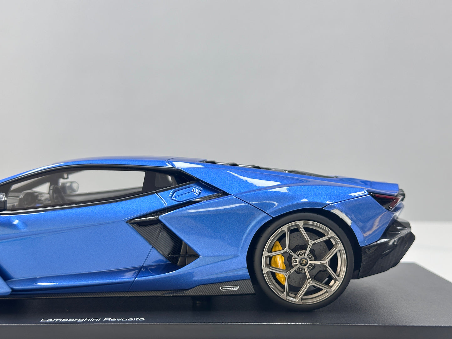 Topspeed 1/18 Lamborghini Revuelto Blue TS0619