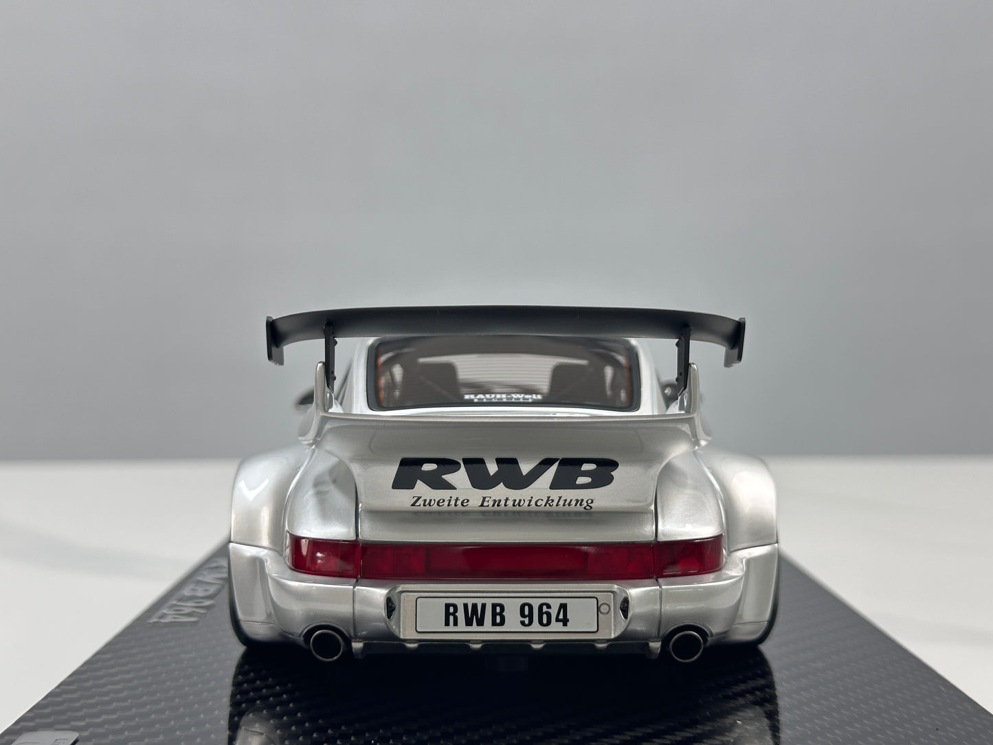 TGM Model 1/18 Porsche RWB 964 – Silver (TGM008)