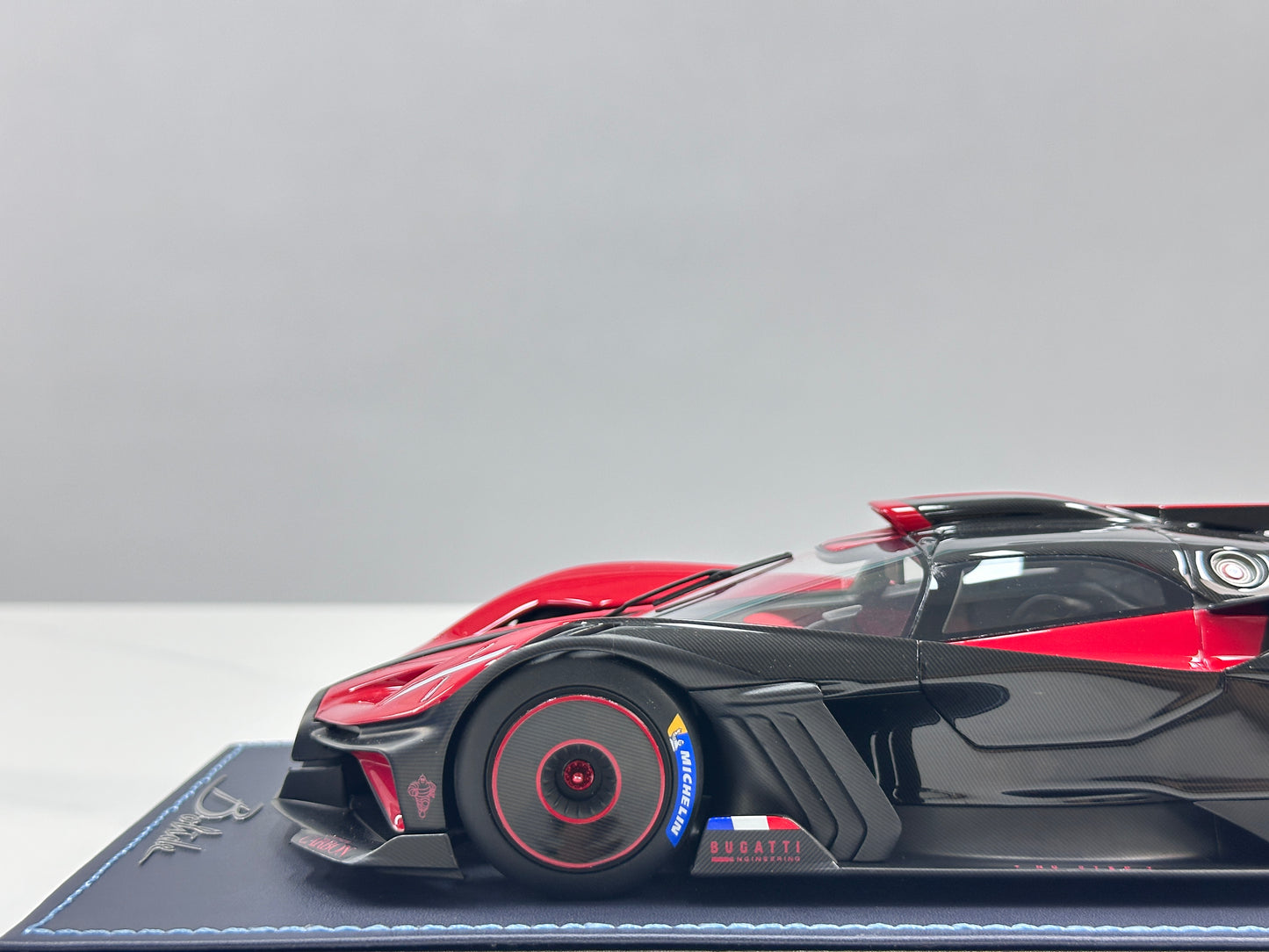 MR 1/18 Bugatti Bolide – Italian Red (BUG014C)