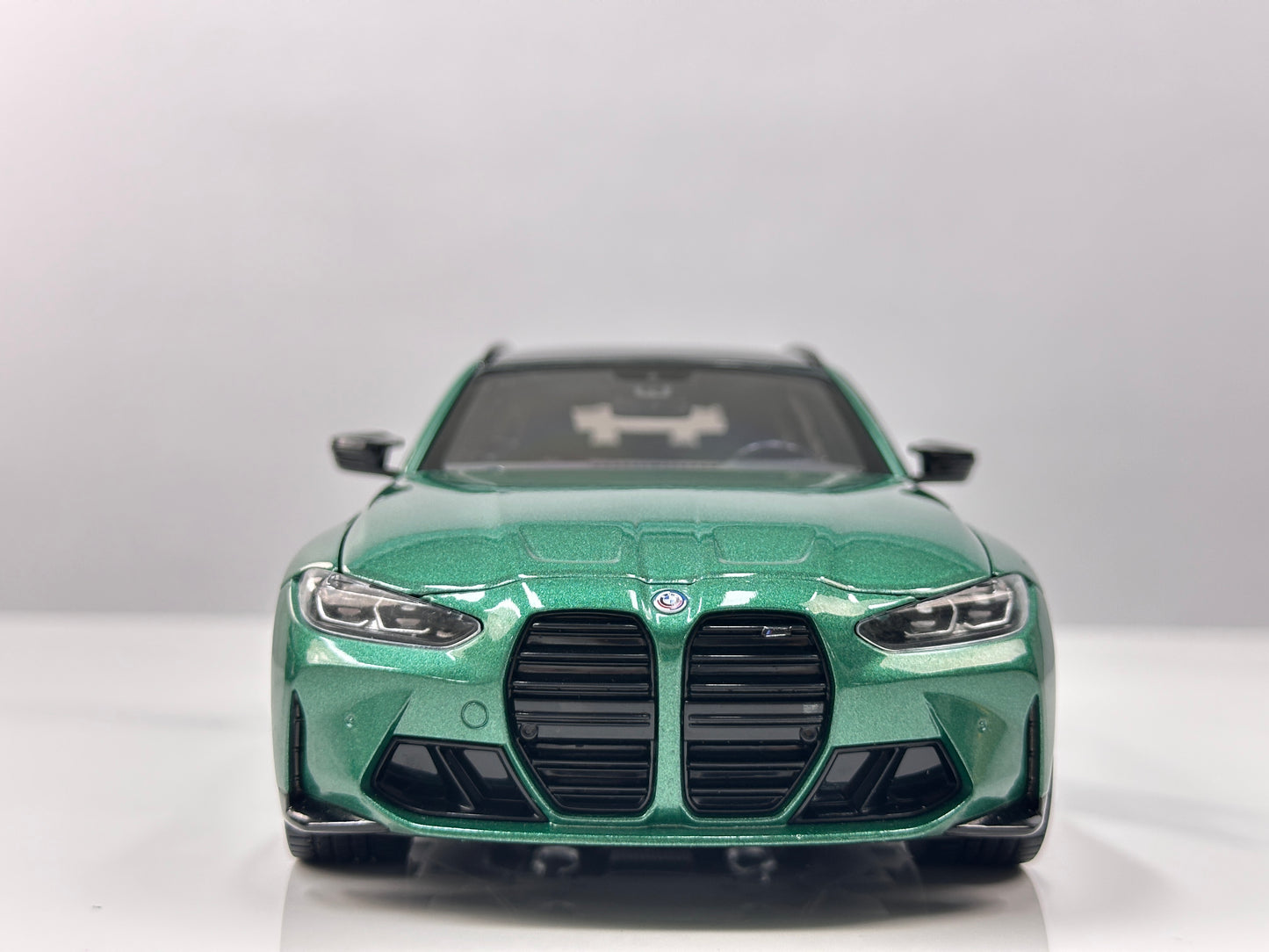 TSM MODEL 1/18 BMW M3 Touring (Isle of Man Green) TSM181030