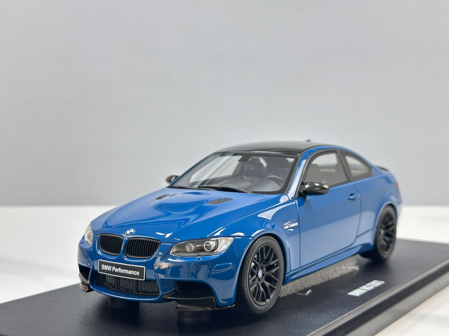 GT Spirit 1/18 BMW M3 E92 Blue GT941