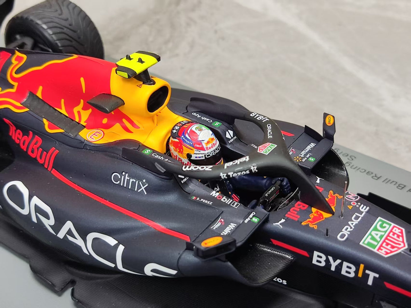 SPARK 1/18 Oracle Red Bull Racing RB18 (18S778)