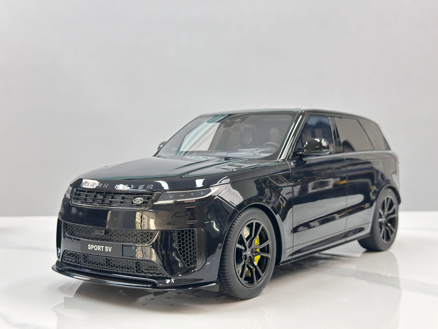 GT Spirit 1/12 Land Rover Range Rover Sport SV Edition Two Black GT555