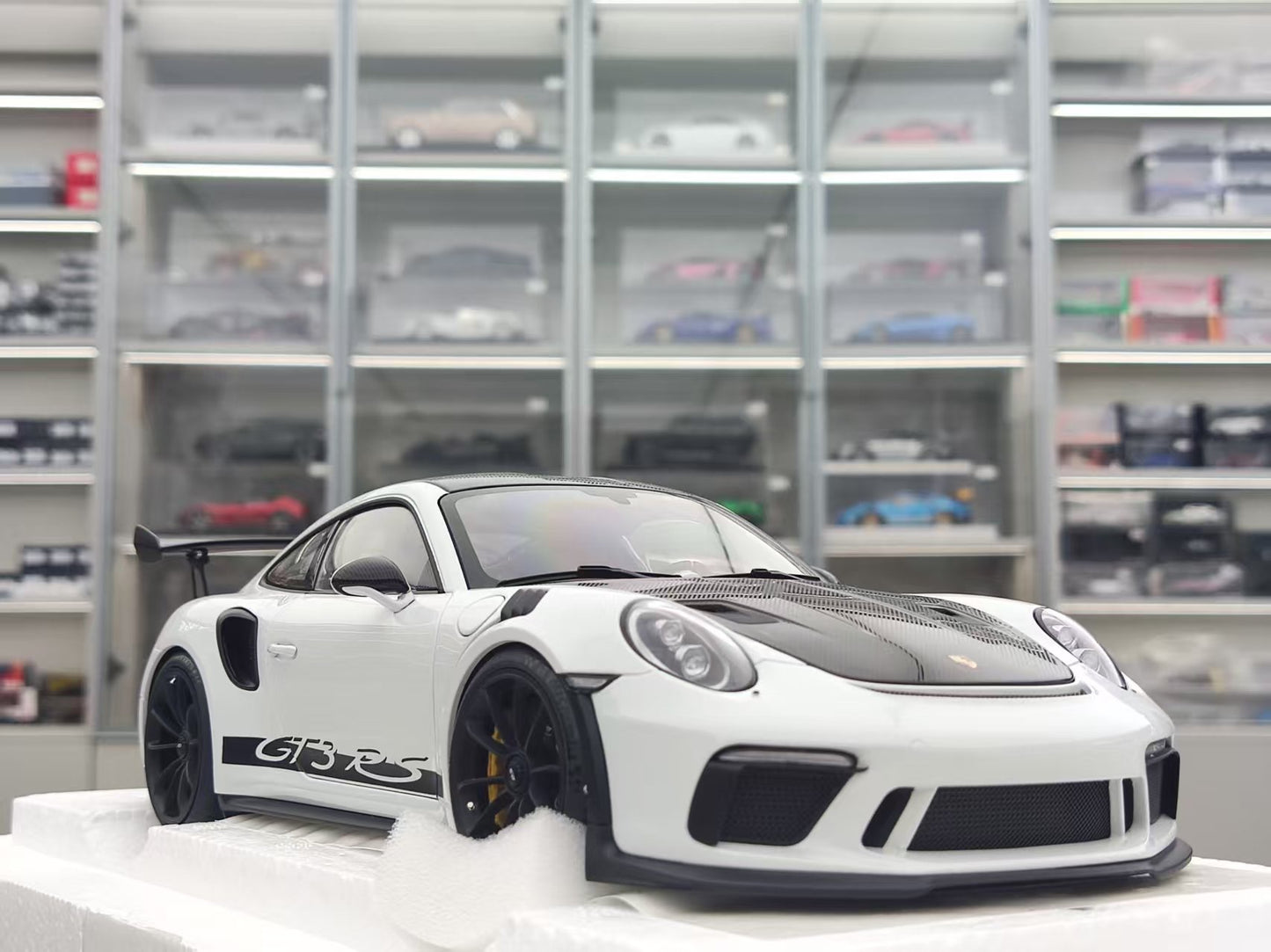 AUTO Art 1/18 Porsche 911 (991.2) GT3 RS White 78176