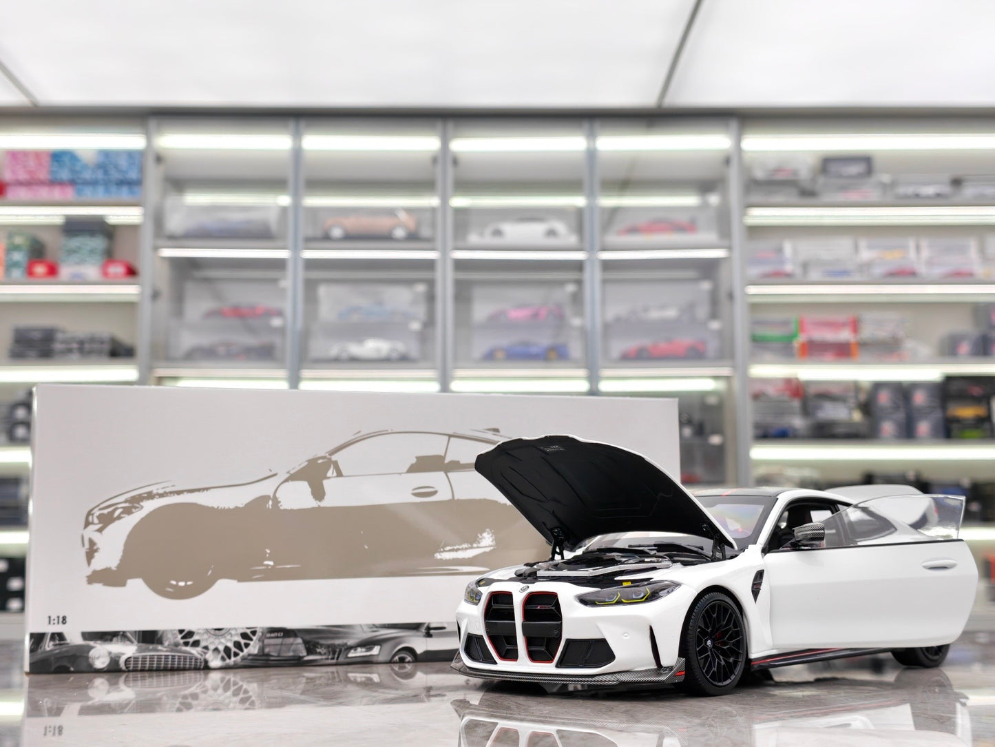 MINICHAMPS 1/18 BMW M4 CSL 2023 White 110023022