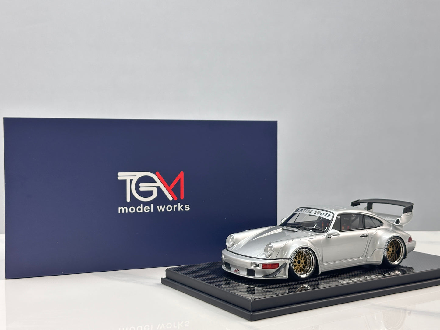 TGM Model 1/18 Porsche RWB 964 – Silver (TGM008)
