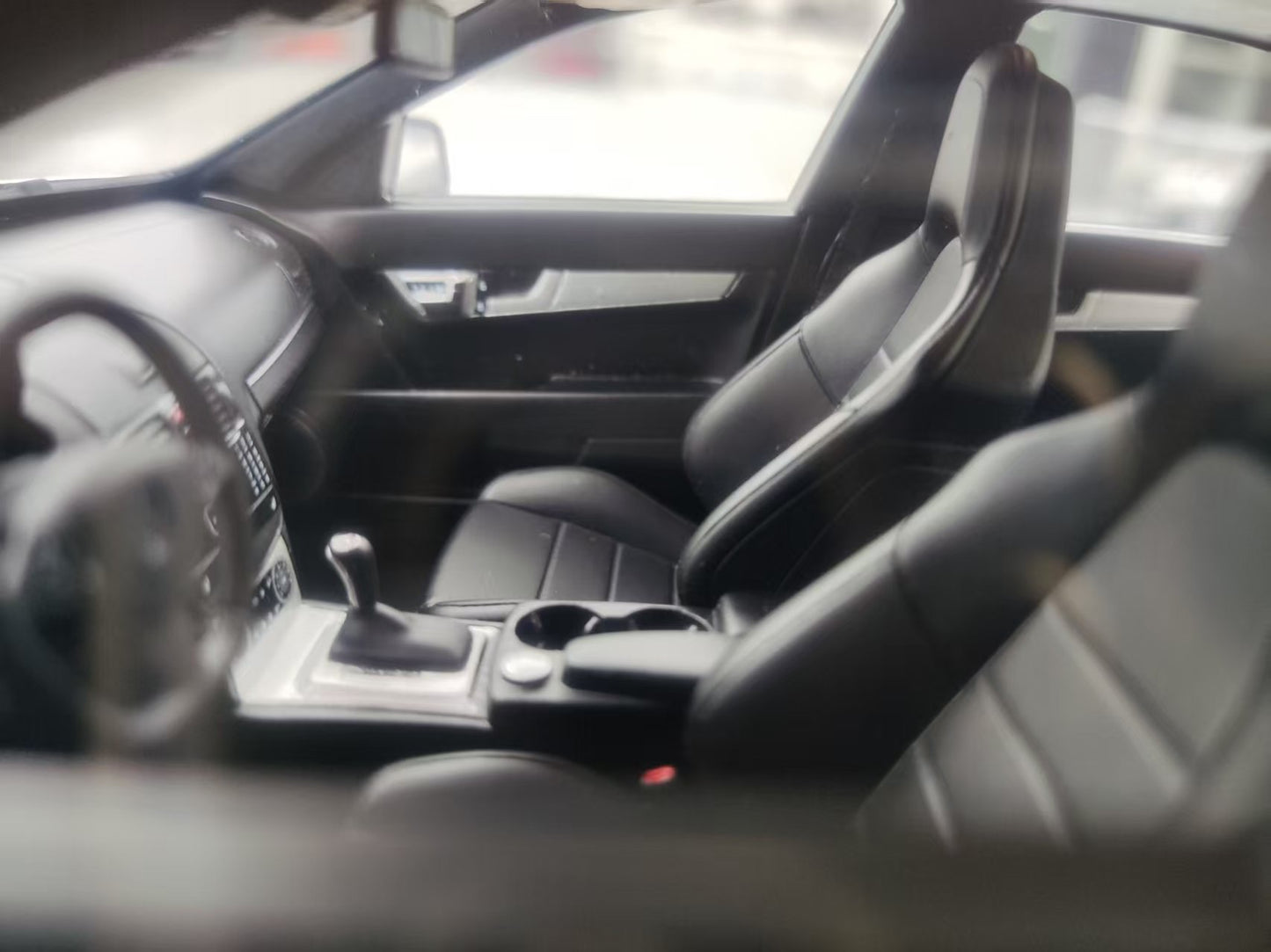 GT Spirit 1/18 Mercedes-Benz C63 AMG Diamond White GT928