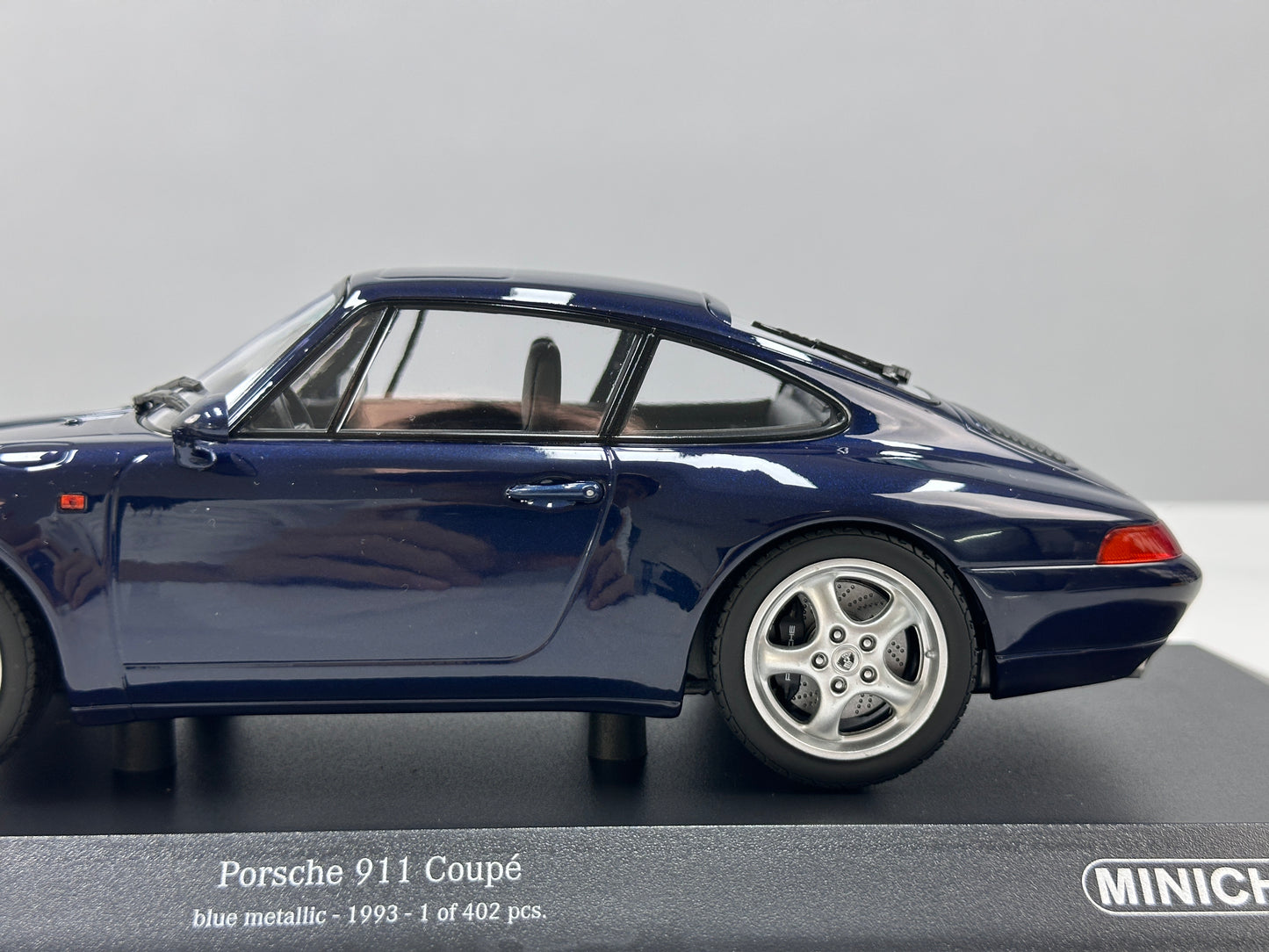MINICHAMPS 1/18 Porsche 911 (993) 1993 Metallic Blue 155061100