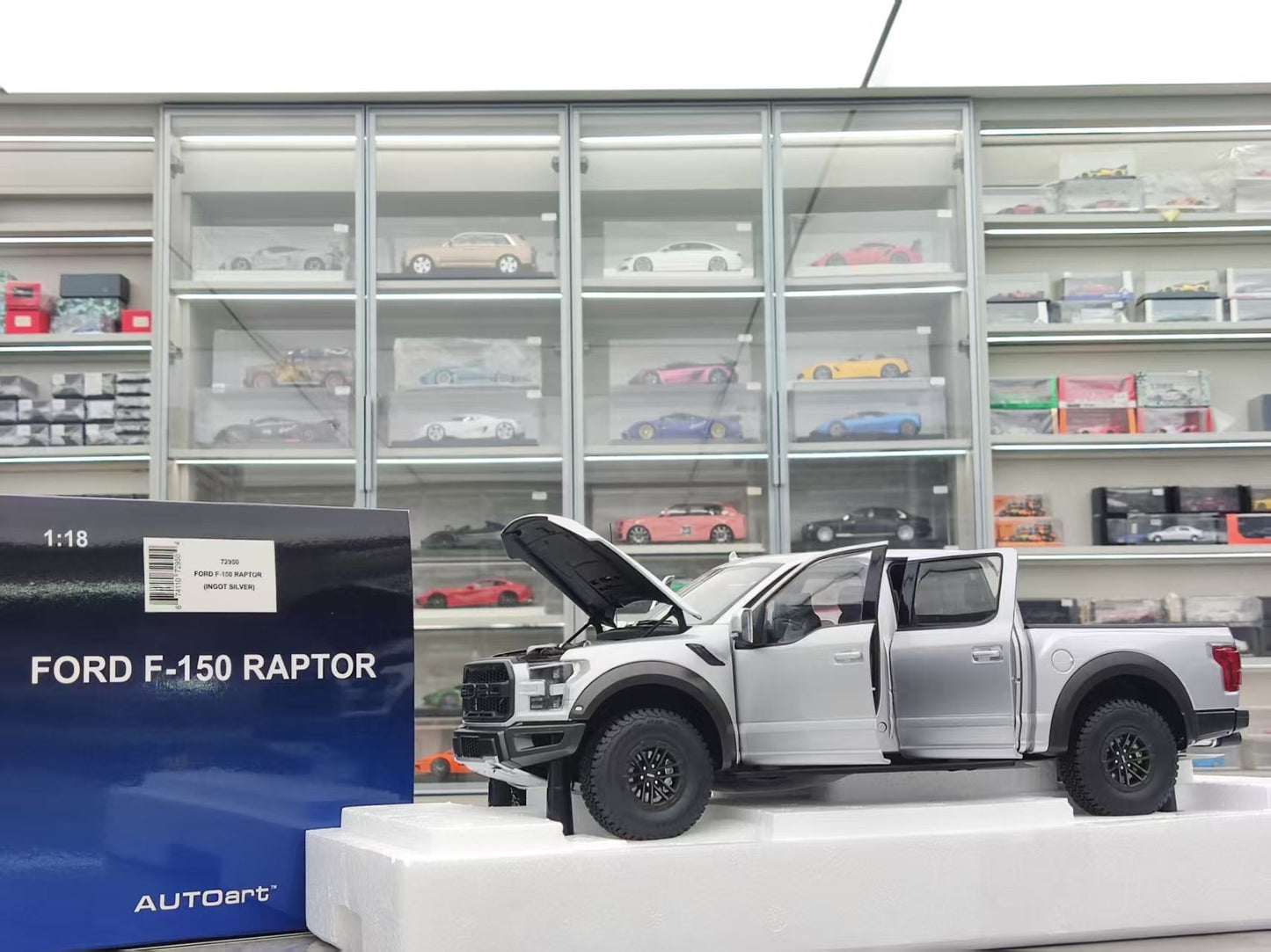 AUTO Art 1/18 Ford F-150 RAPTOR SUPERCREW 2019 Silver 72950