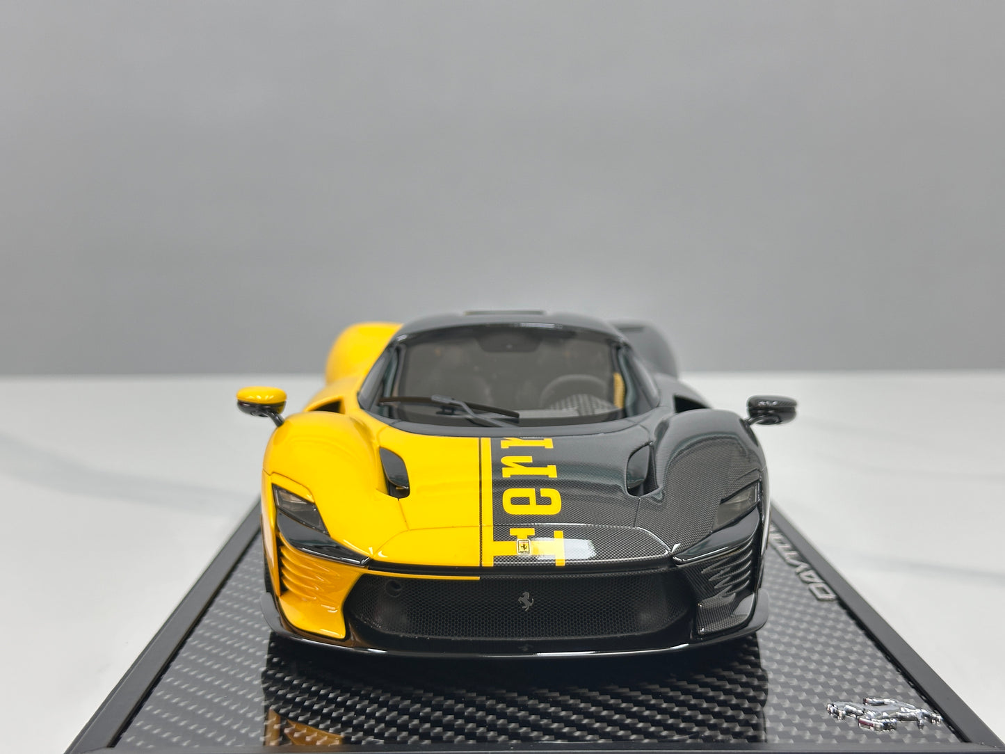 BBR 1:18 Ferrari Daytona SP3 (Red Box Edition) – Modena Yellow + Black Carbon Fiber (P18224TMOCH)