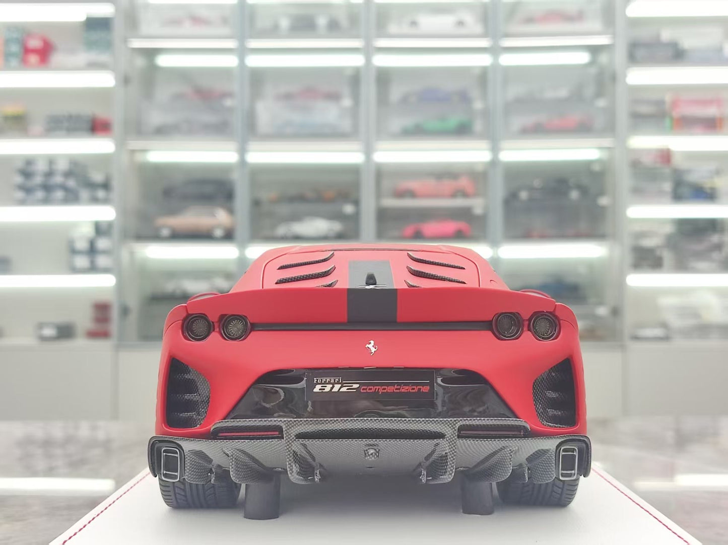 TE 1/18 Ferrari 812 Competizione Matte Red Resin Model JS-TE004