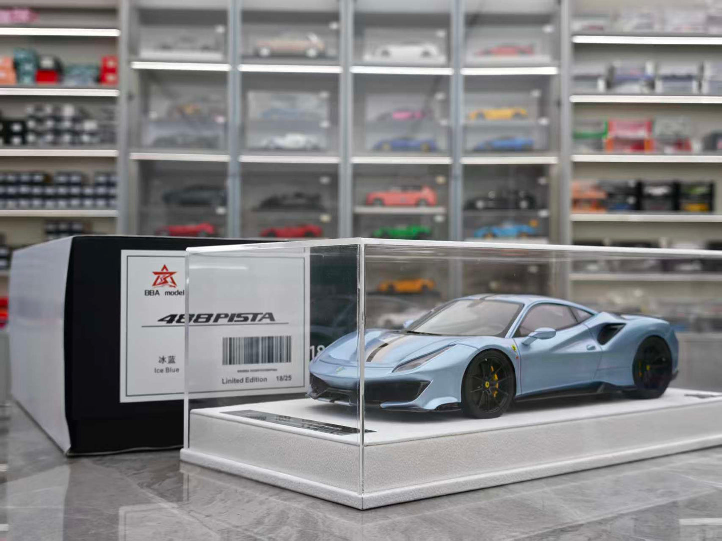 BBA MDOEL 1/18 Ferrari 488PISTA Ice Blue BBA054