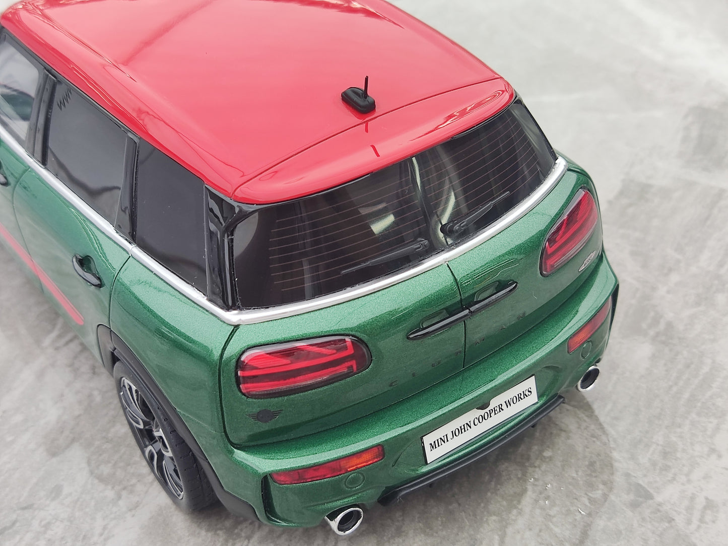 OTTO 1/18 MINI CLUBMAN (F54) JCW British Green Resin Model Car OT1168