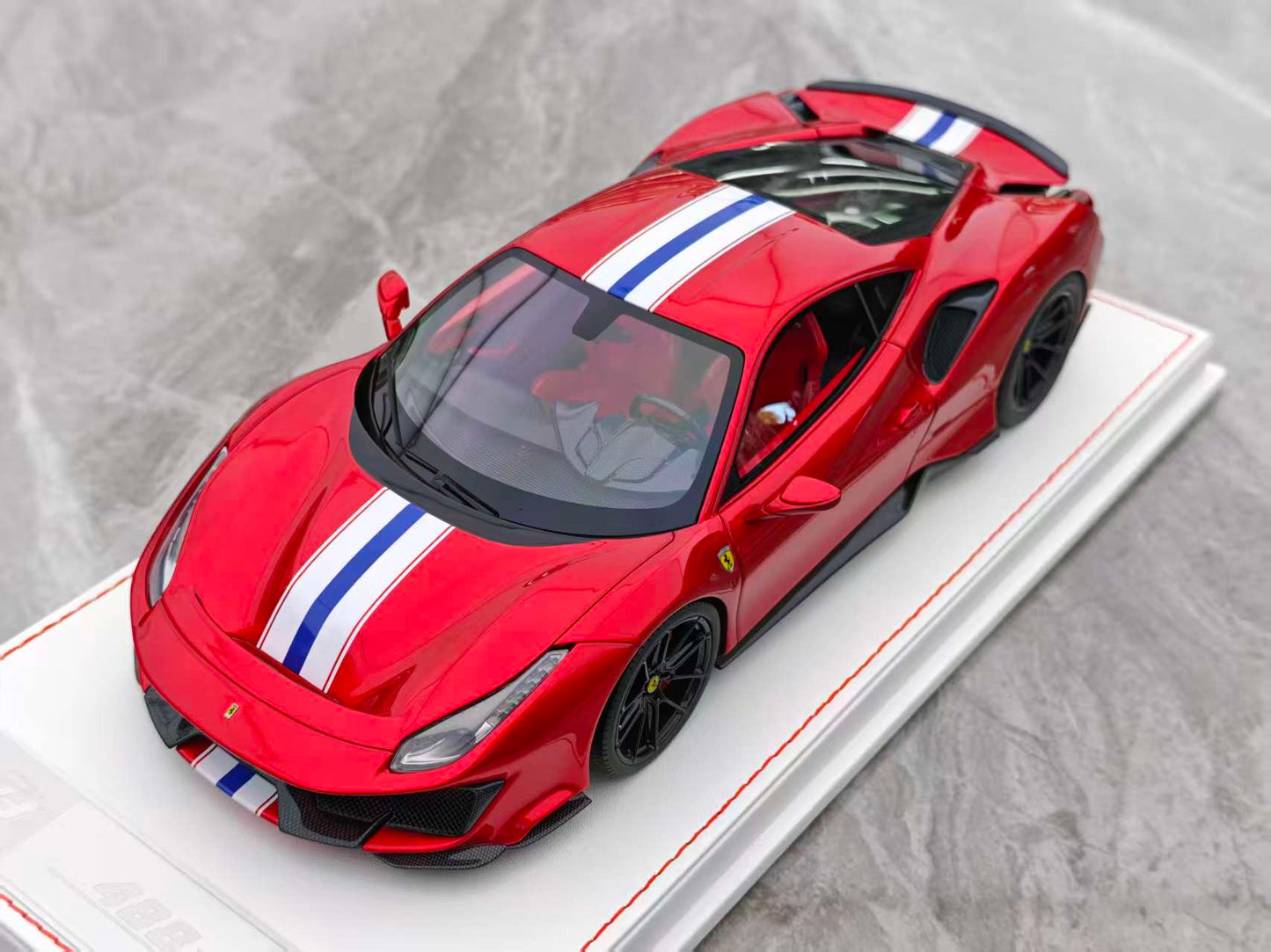 GH MODEL 1/18 Ferrari Novitec 488pista Metallic Red GH006