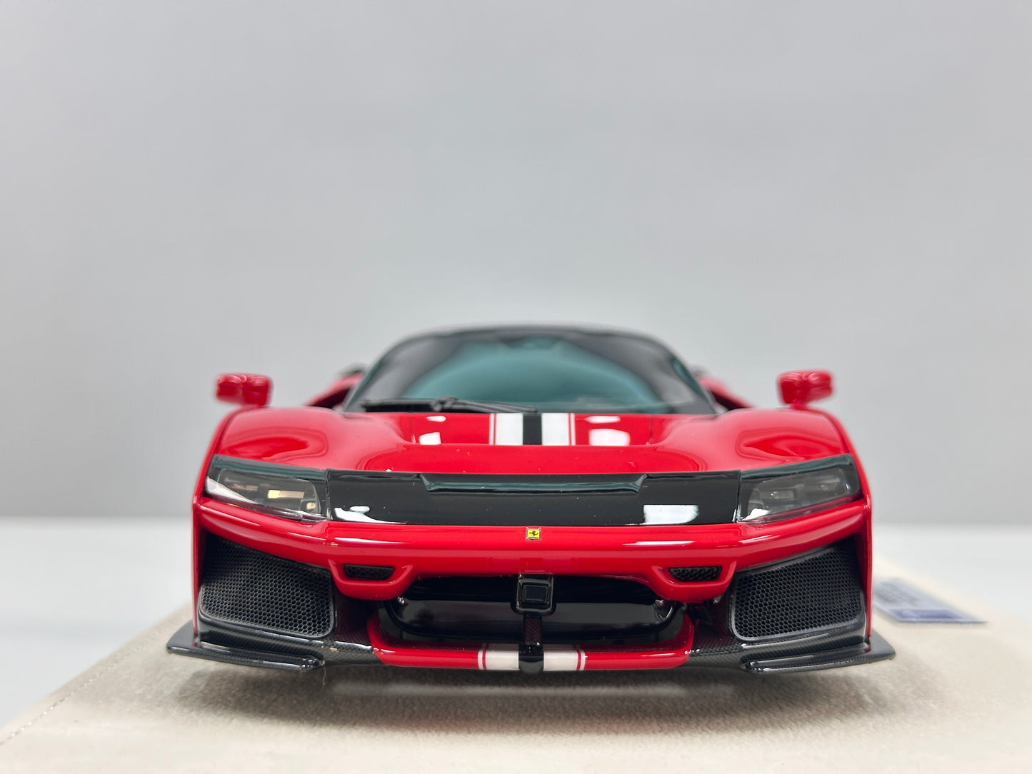 HERMES COLLECTION 1/18 Ferrari F80 (Red Pista Stripe) HC018