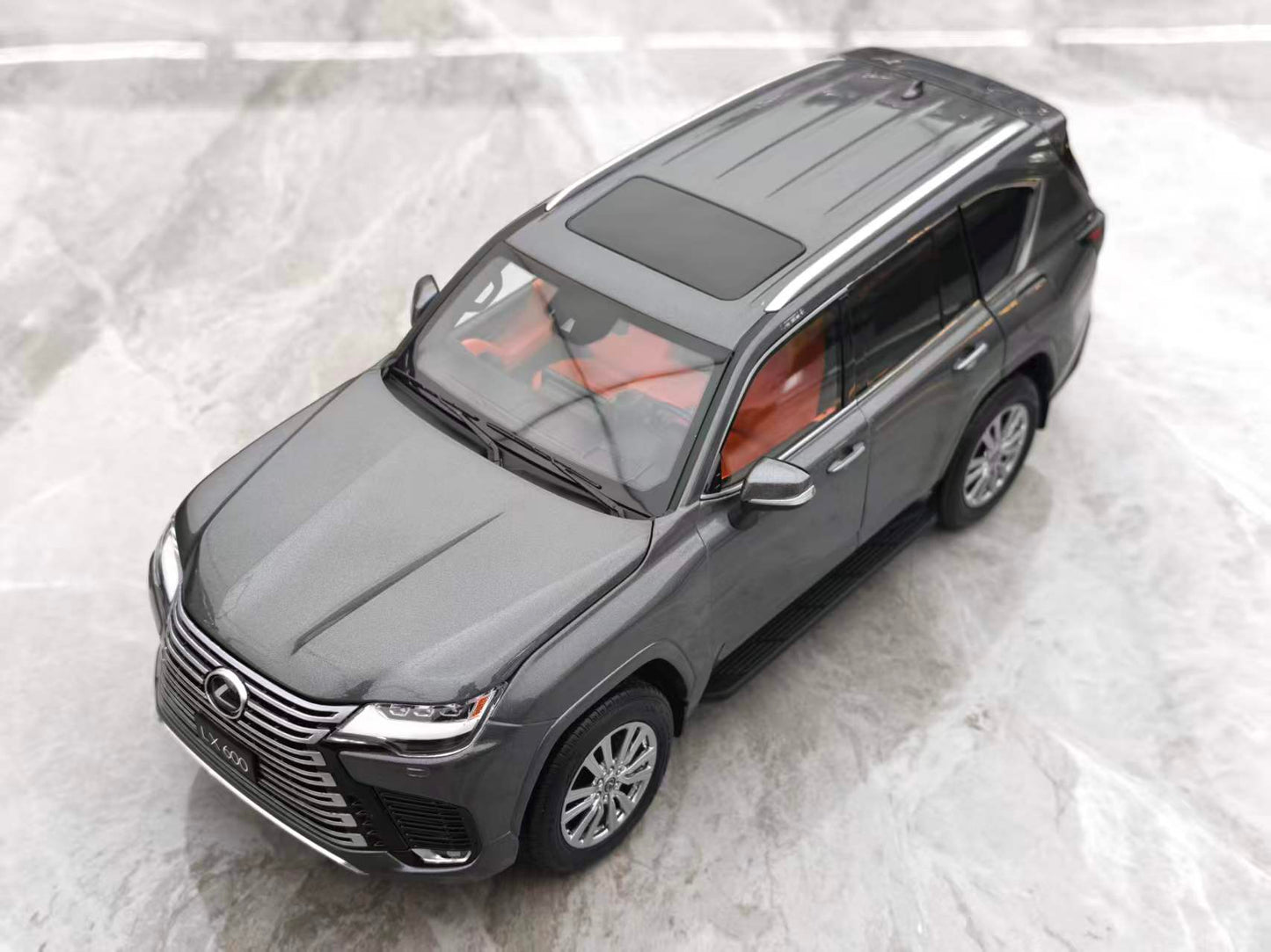 LCD 1/18 Lexus LX600 Gray LCD18021-GR