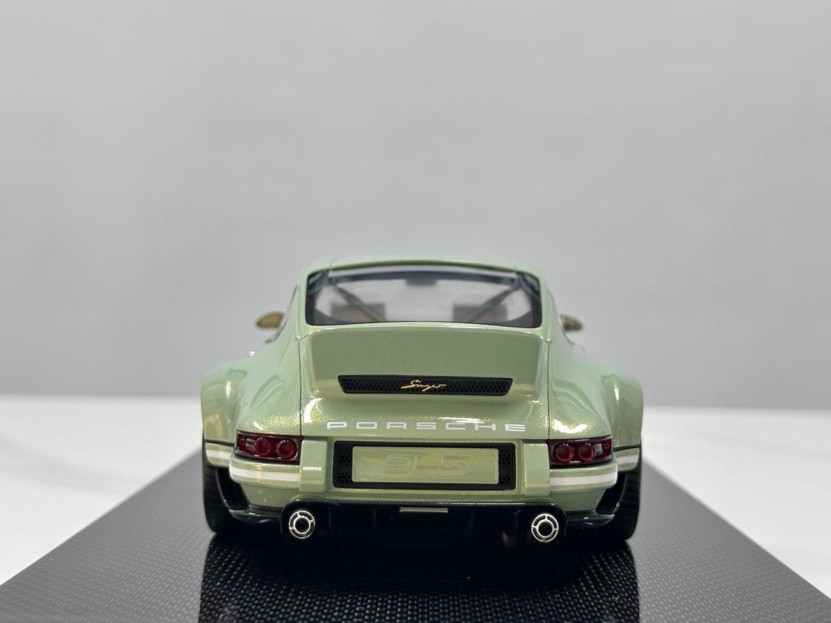 Dino Model 1/18 Porsche Singer DLS – Urban Bamboo Green (DC008)