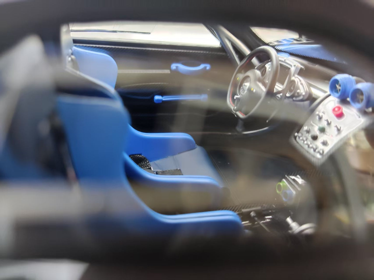 HH Model 1/18 Pagani Zonda R & Evolution Specials Blue/Black Dual Carbon HH564