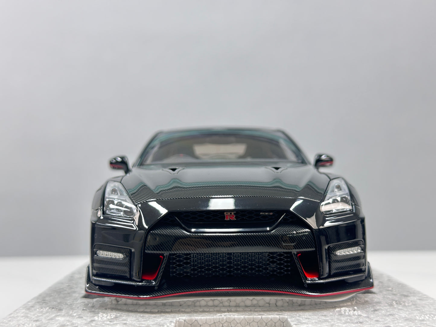 MOTORHELIX 1/18 Nissan GT-R NISMO (R35) Special Edition 2022 – Meteor Flake Black (MH379)