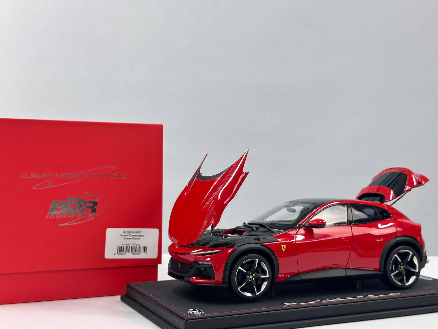 BBR 1/18 Ferrari Purosangue – Standard Red with Leather Base (HE180052ADIE)