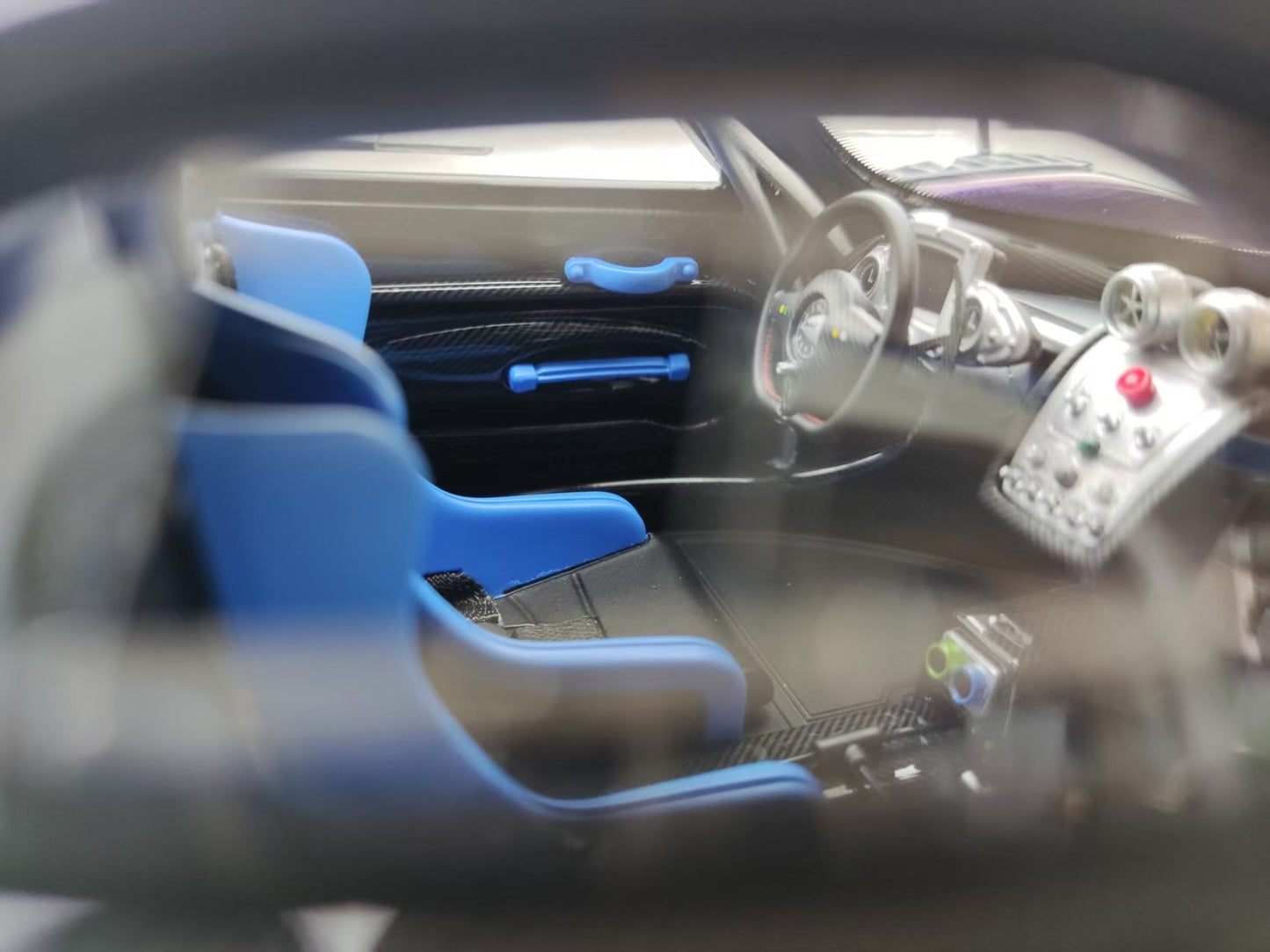 HH Model 1/18 Pagani Zonda R & Evolution Specials Color-Changing Carbon HH568